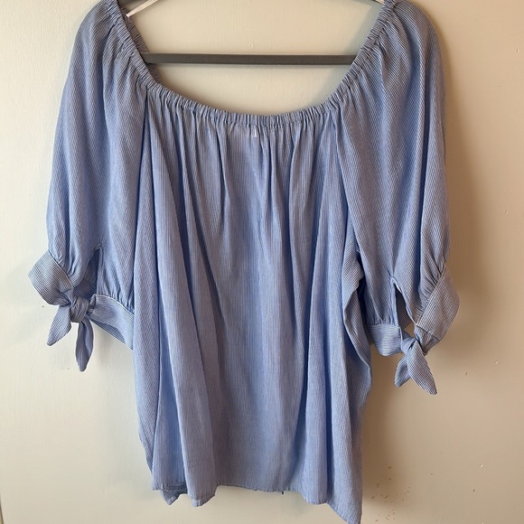 Lauren Conrad Blouse - Picture 5 of 5